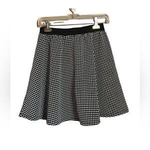 3‎ for $30! Marilyn Monroe black and white patterned skirt